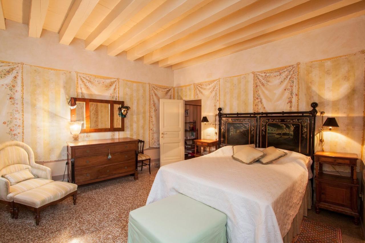 Explore Venice From A Sophisticated Hideaway In San Polo Екстер'єр фото