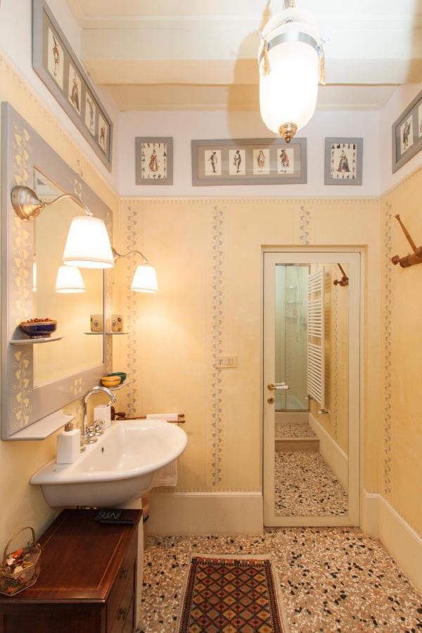 Explore Venice From A Sophisticated Hideaway In San Polo Екстер'єр фото