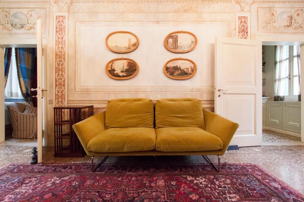 Explore Venice From A Sophisticated Hideaway In San Polo Екстер'єр фото