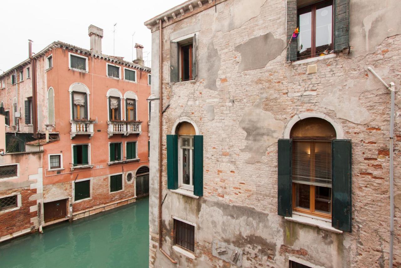 Explore Venice From A Sophisticated Hideaway In San Polo Екстер'єр фото